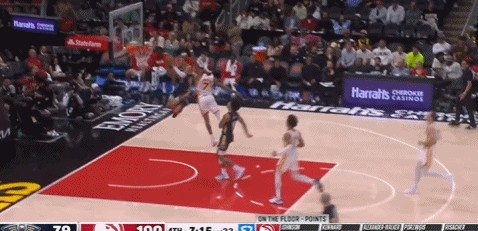 PP电子(中国)-秀一个！麦戈文斯抢断反击一条龙折叠暴扣