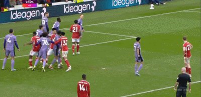 利物浦读秒绝杀对手不服 争议判罚究竟谁对谁错？