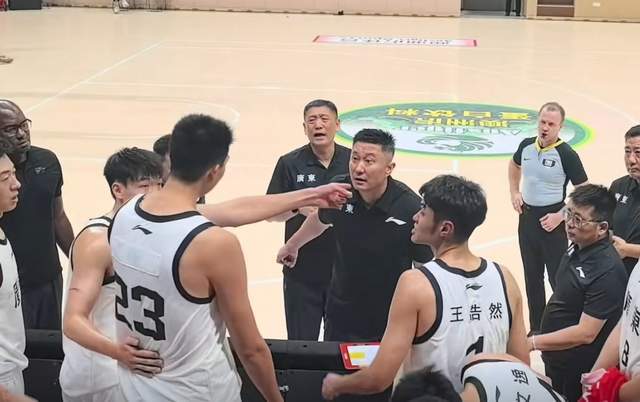 篮板第1!盖帽第1!杜锋弃徒强势逆袭,堪称励志哥,获郭士强认可