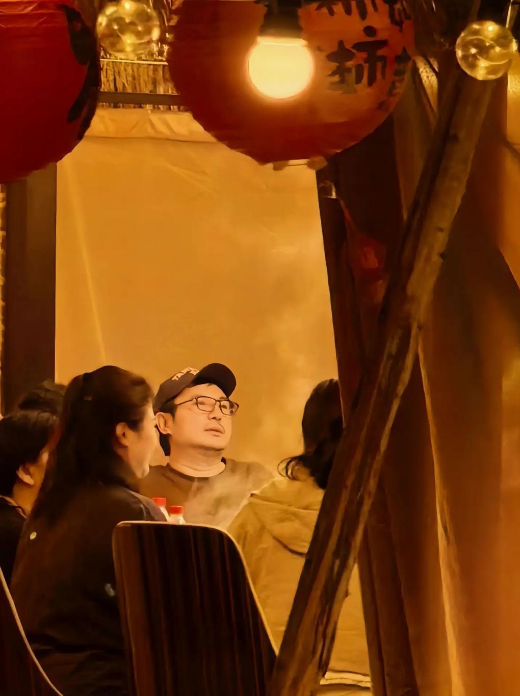 PP电子(中国)-明星过年大型 “卸妆现场”!全员恢复出厂设置,最接地气竟是他