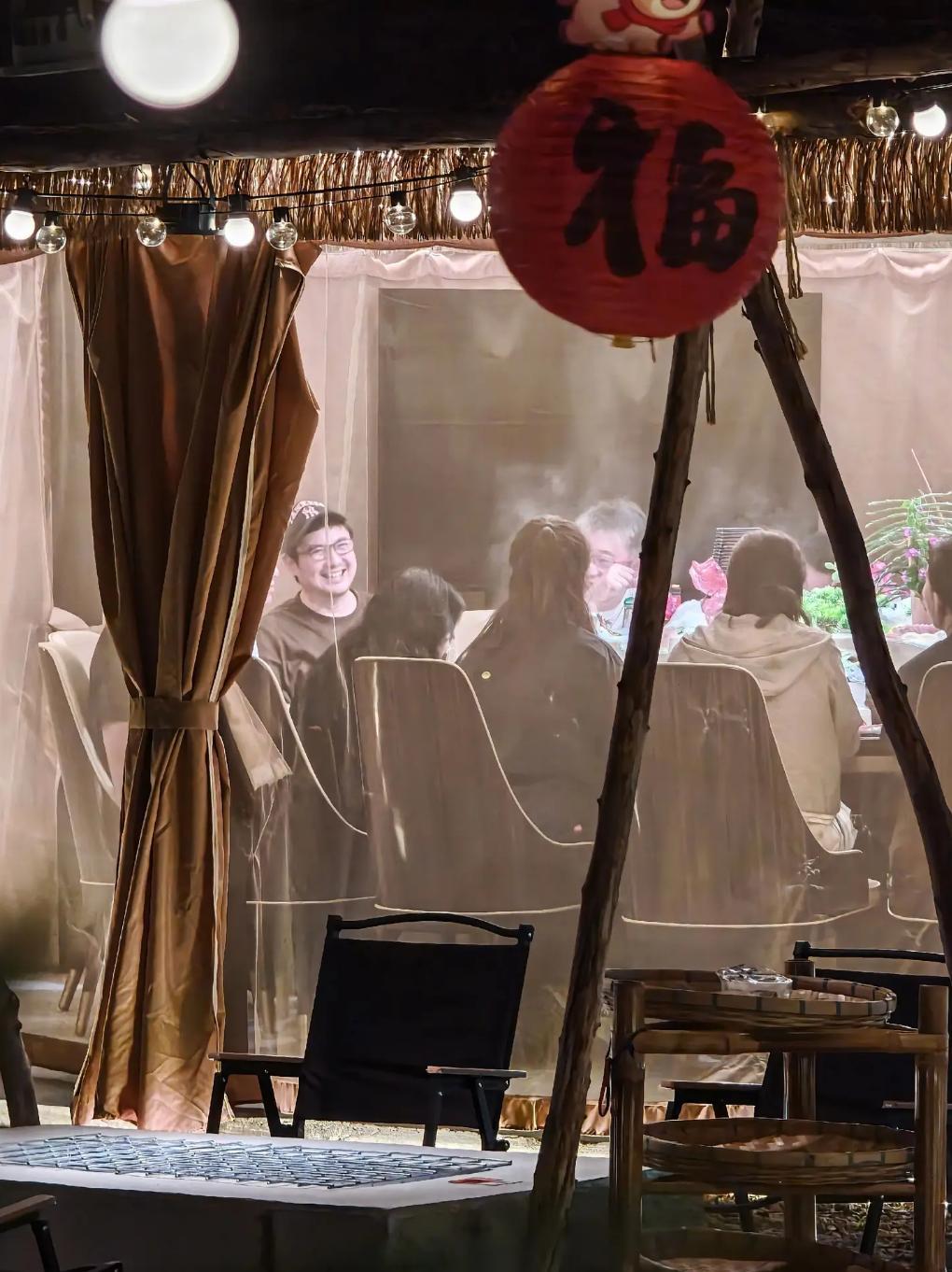 PP电子(中国)-明星过年大型 “卸妆现场”!全员恢复出厂设置,最接地气竟是他