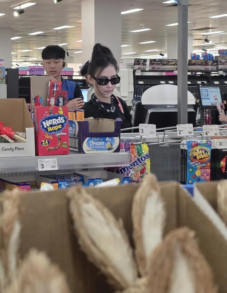 PP电子(中国)-明星过年大型 “卸妆现场”!全员恢复出厂设置,最接地气竟是他