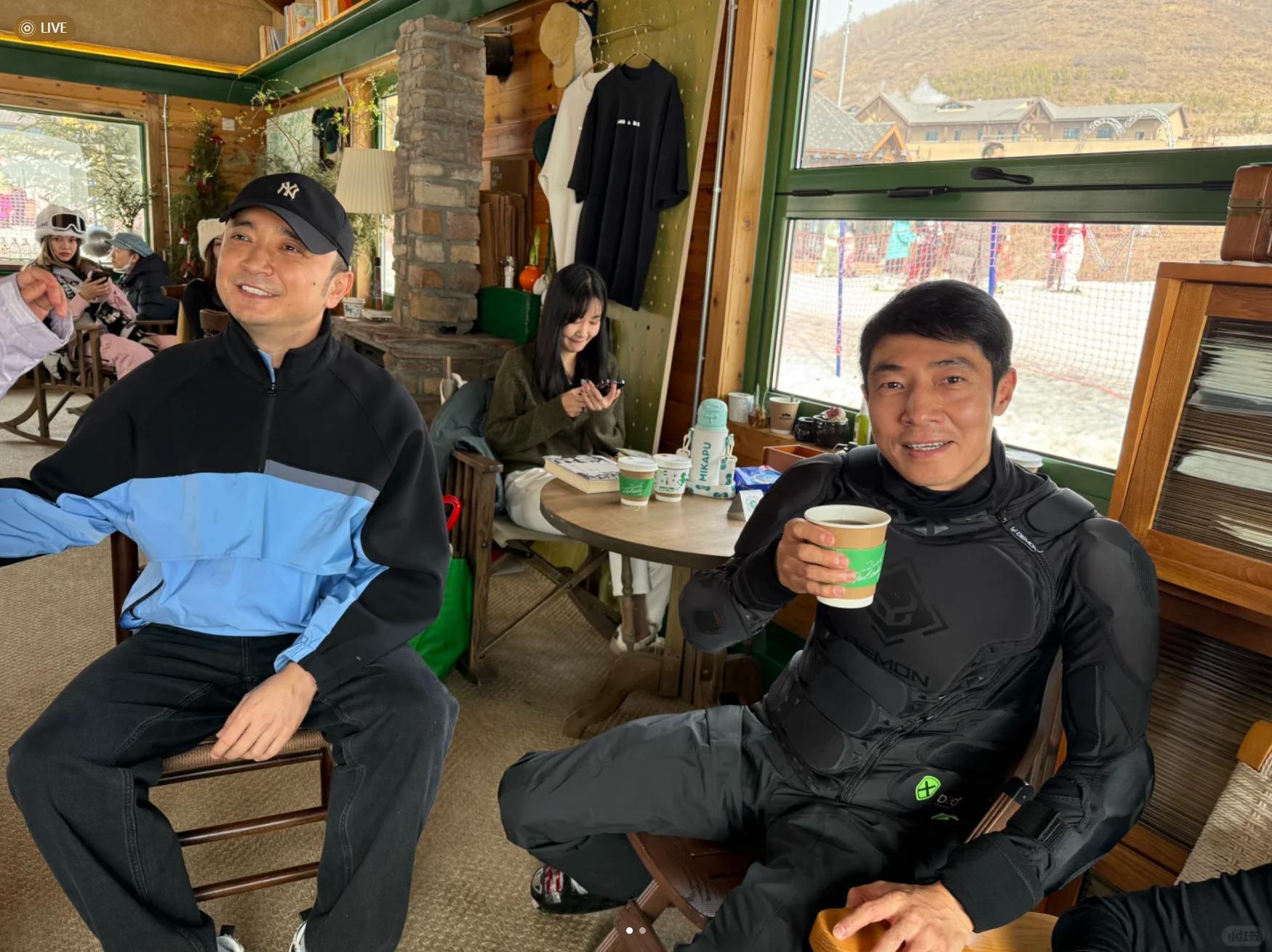 PP电子(中国)-明星过年大型 “卸妆现场”!全员恢复出厂设置,最接地气竟是他