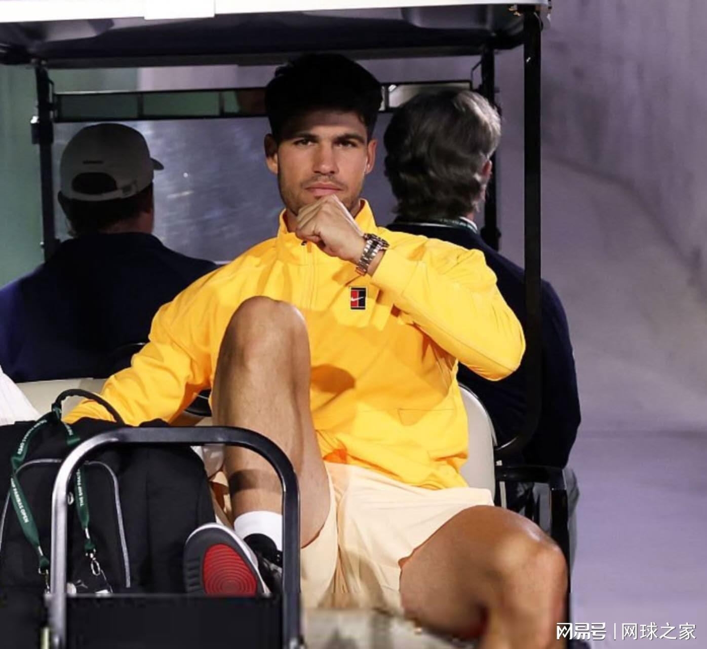 阿卡抱怨每轮都像跟费德勒对决一样难打,丝袜赞穆霍娃女版费天王