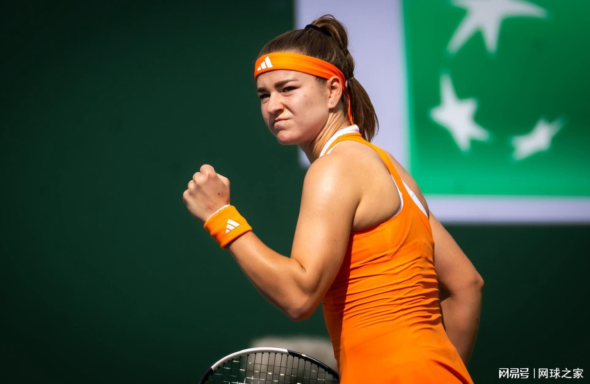 阿卡抱怨每轮都像跟费德勒对决一样难打,丝袜赞穆霍娃女版费天王