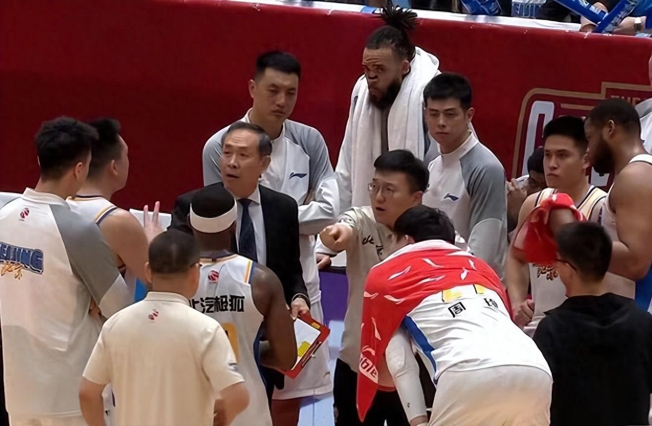 PP电子(中国)-北京输球揪出最大祸首!他上场17分钟,输14分,5失误打得真差